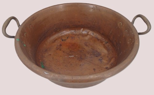 Chaudron cuivre avec - chaudron,