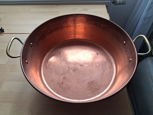 Ancienne grande bassine - ancienne,